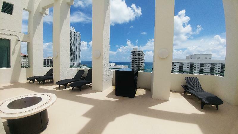 Hotel The Casablanca On The Ocean West Tower Miami Beach Exterior foto