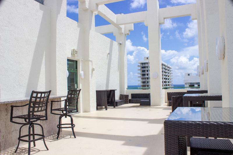Hotel The Casablanca On The Ocean West Tower Miami Beach Exterior foto